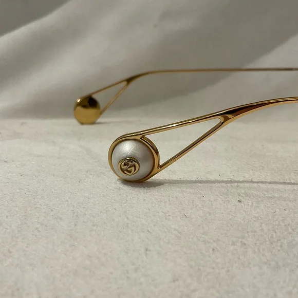 Gucci Sunglasses - Picture 5 of 10